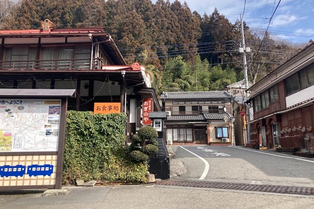 釜飯で有名な「おぎのや」さん。